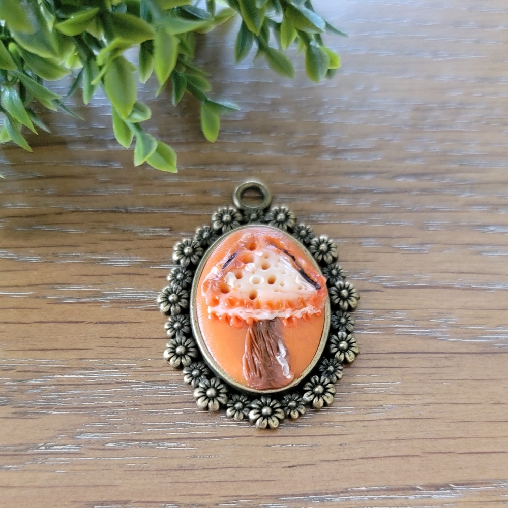 Little Mushroom 🍄 💓 pendant
